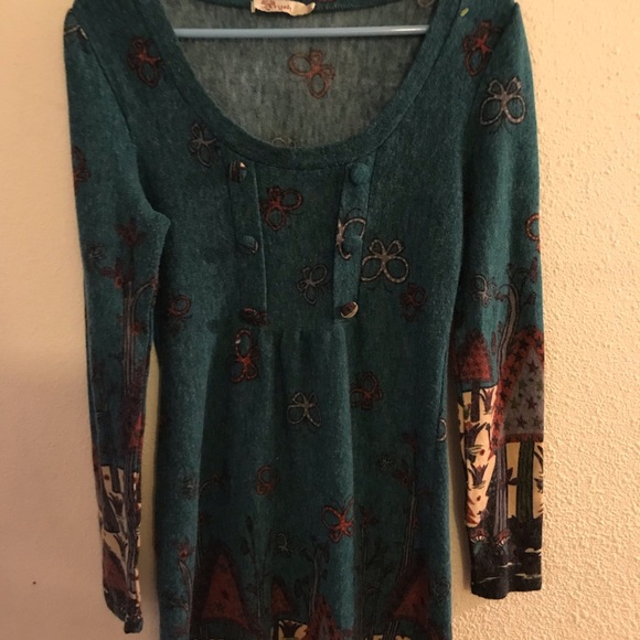 Aryeh Dresses & Skirts - 😍 30% off bundles sale Retro sweater dress